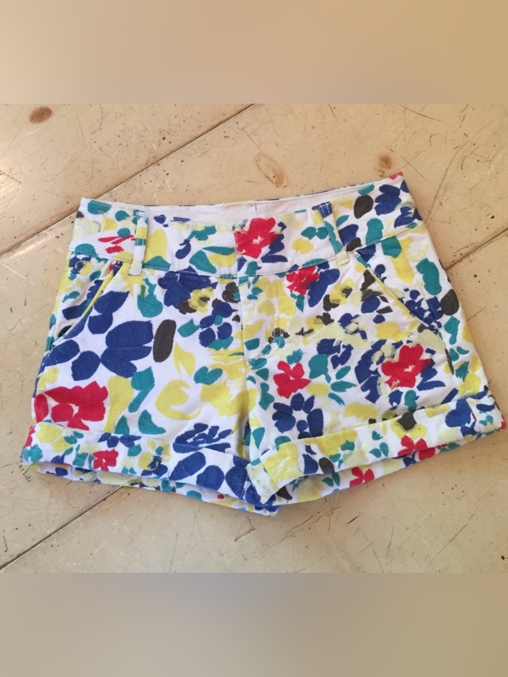 Alice + Olivia Flower Shorts Sz 0